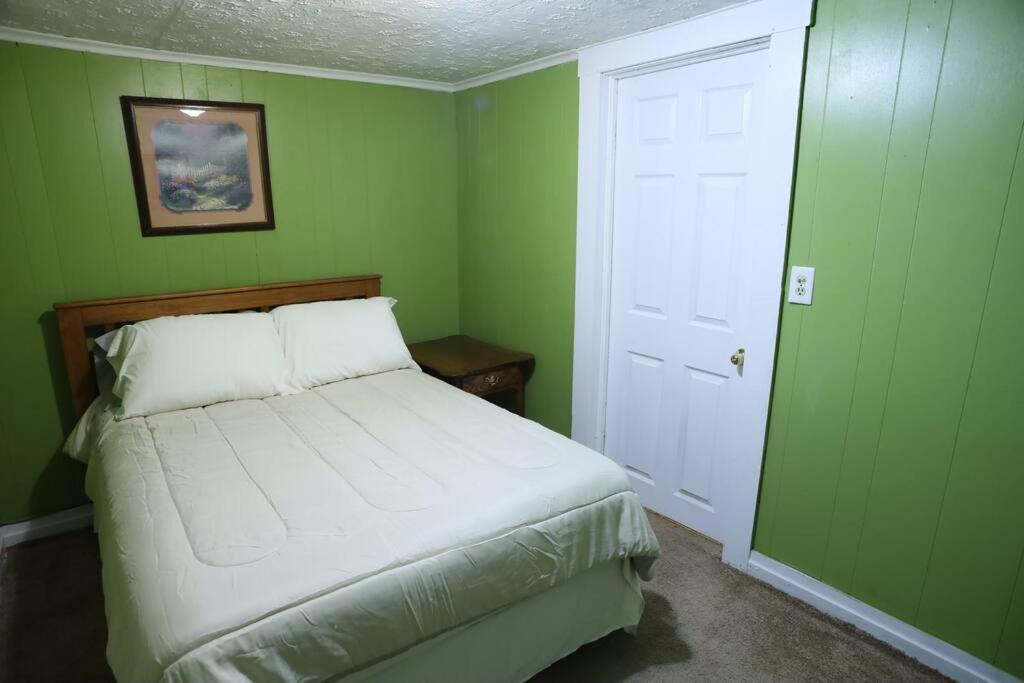 3-Bedroom Apt. Ideal Location Near New River Gorge فايتفيل المظهر الخارجي الصورة