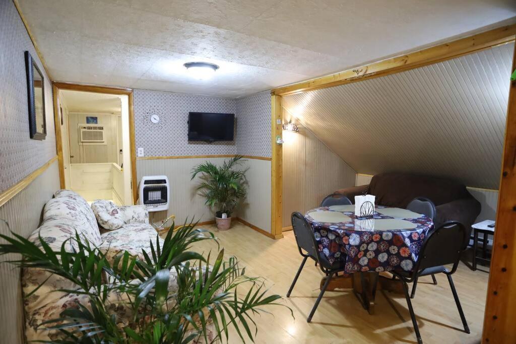 3-Bedroom Apt. Ideal Location Near New River Gorge فايتفيل المظهر الخارجي الصورة